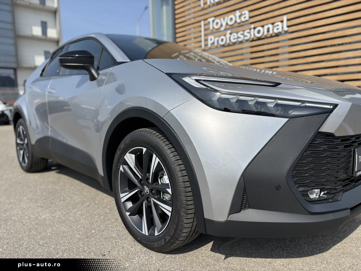 TOYOTA C-HR 2.0 HEV DYNAMIC