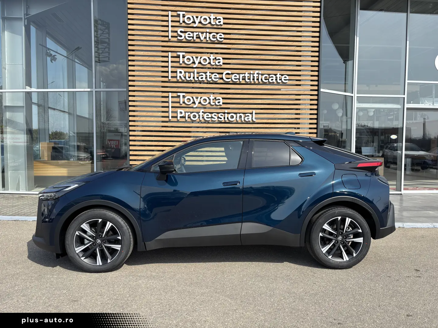 TOYOTA C-HR 1.8 HEV DYNAMIC