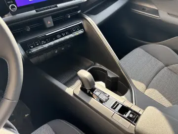 TOYOTA C-HR 1.8 HEV DYNAMIC