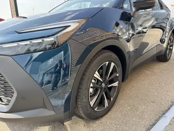 TOYOTA C-HR 1.8 HEV DYNAMIC