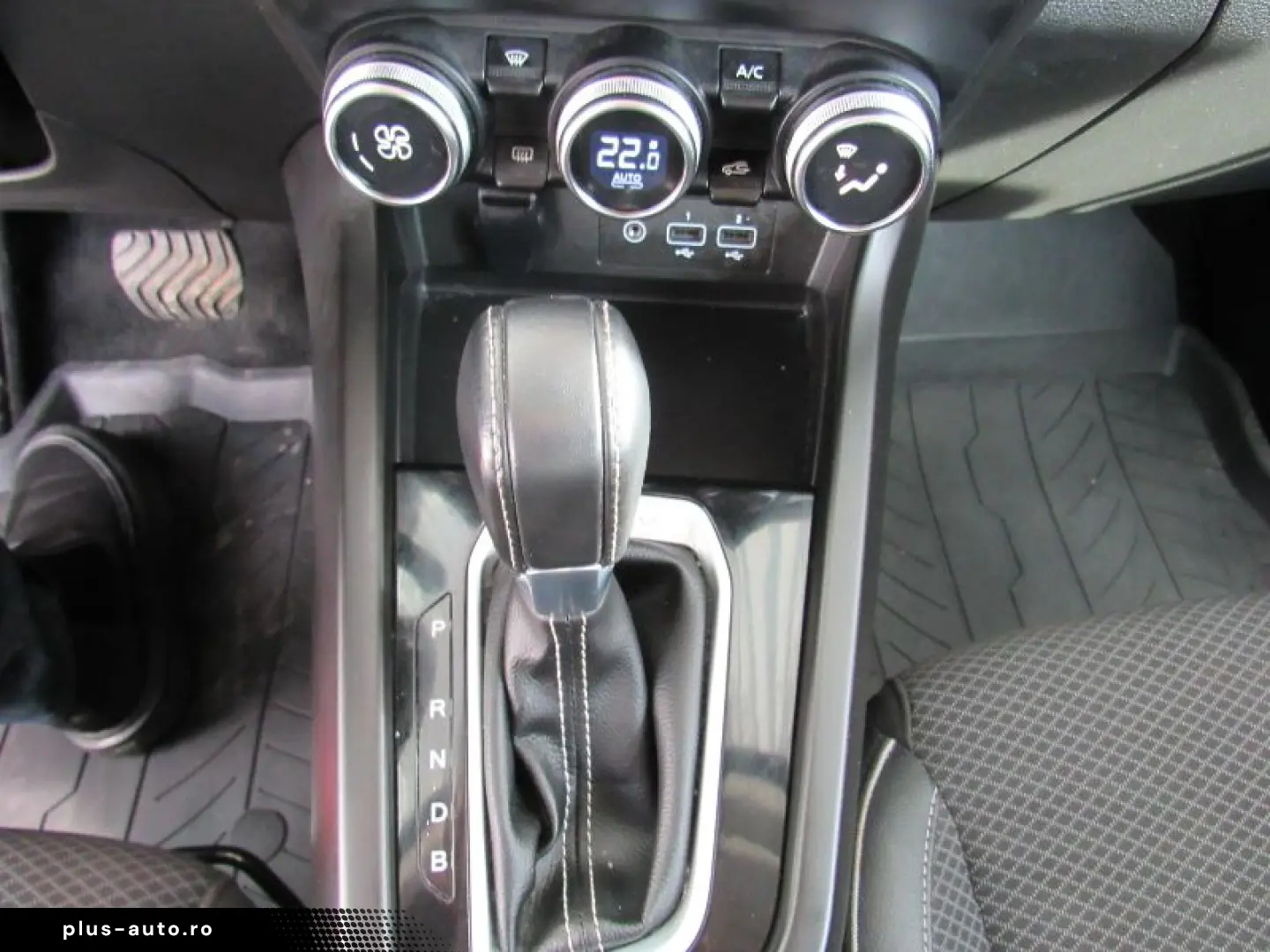 RENAULT ARKANA 1.6 E-Tech 145CP techno