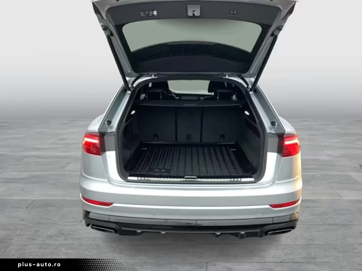 Audi Q8 50 TDI quattro S-LINE AHK B&O HUD PANO