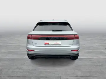 Audi Q8 50 TDI quattro S-LINE AHK B&O HUD PANO