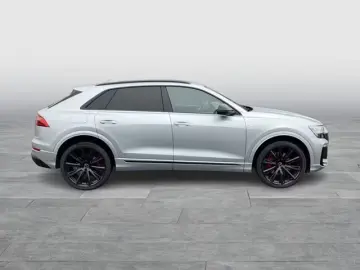 Audi Q8 50 TDI quattro S-LINE AHK B&O HUD PANO