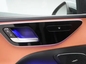 Mercedes-Benz C 220 d 9G-Tronic AMG Leder Distronic