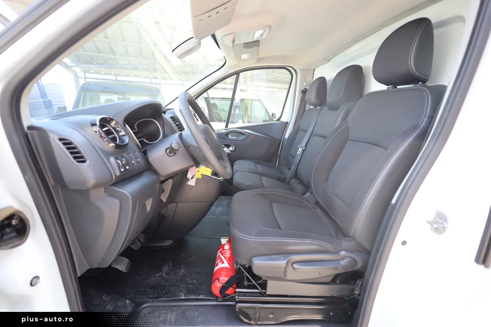 Renault Trafic L2H2 2.0D 145CP