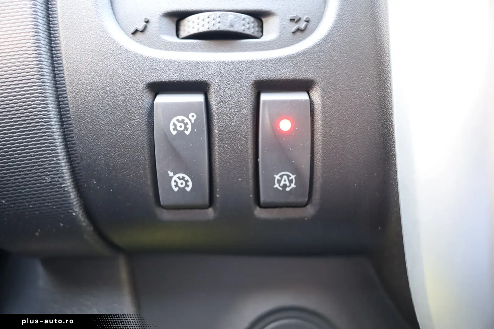 Renault Trafic L2H2 2.0D 145CP