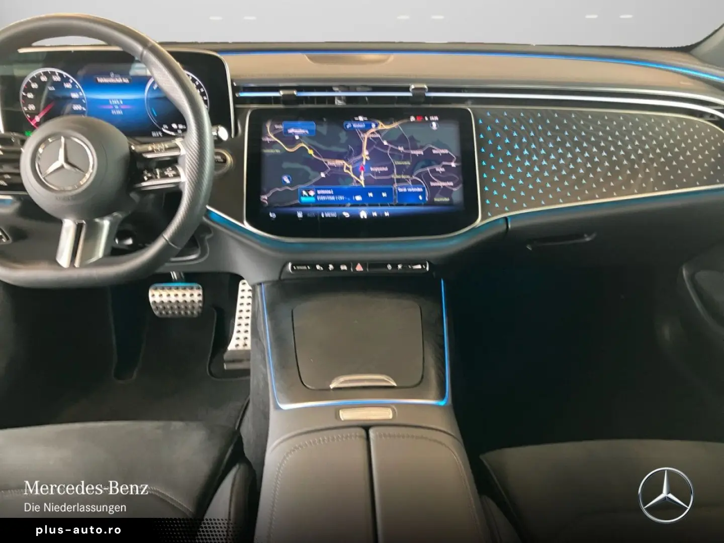 MERCEDES-BENZ E 300 e AMG Advanced Night Burmester4D KeylGo