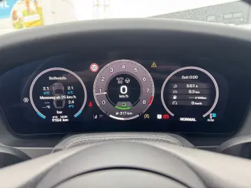 PORSCHE 992.2 GTS SportDesign InnoDrive Bose Pano Cluble