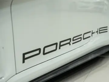 PORSCHE 992 S T MATRIX-LED CARBON BOSE CHRONO-PAKET 1.HD