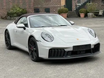 PORSCHE 992 911 Carrera 4 GTS T-Hybrid Cabriolet INNODRI