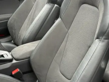 PORSCHE 992 911 Carrera 4 GTS T-Hybrid Cabriolet INNODRI