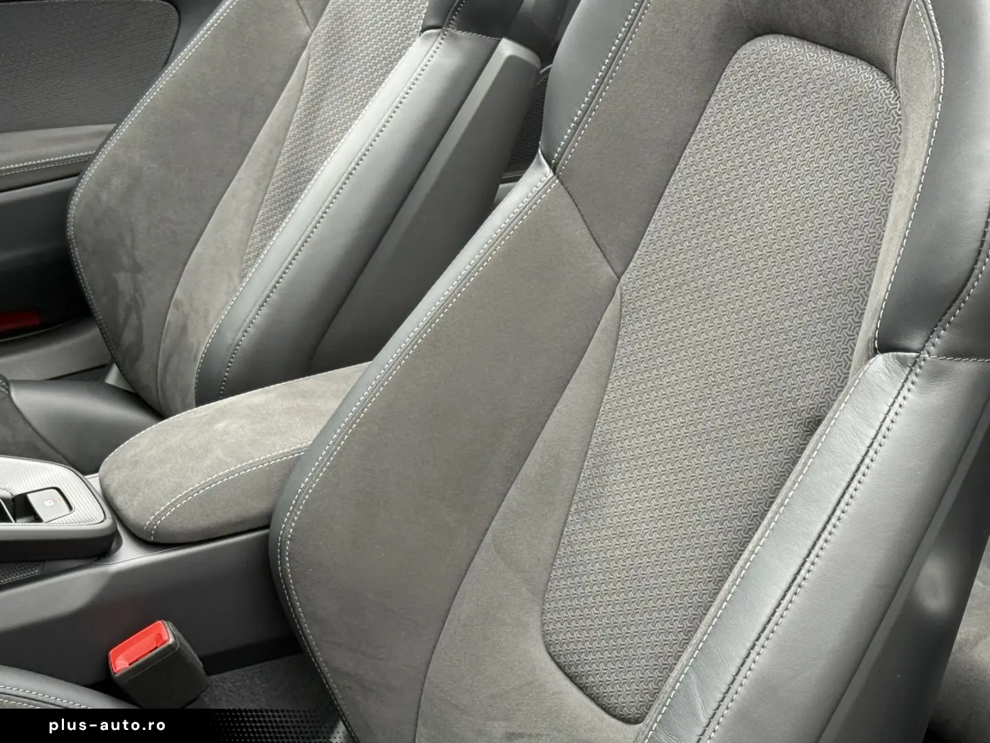 PORSCHE 992 911 Carrera 4 GTS T-Hybrid Cabriolet INNODRI