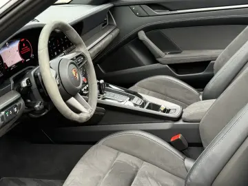 PORSCHE 992 911 Carrera 4 GTS T-Hybrid Cabriolet INNODRI