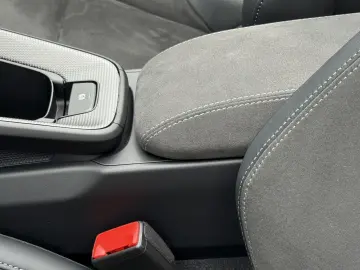 PORSCHE 992 911 Carrera 4 GTS T-Hybrid Cabriolet INNODRI