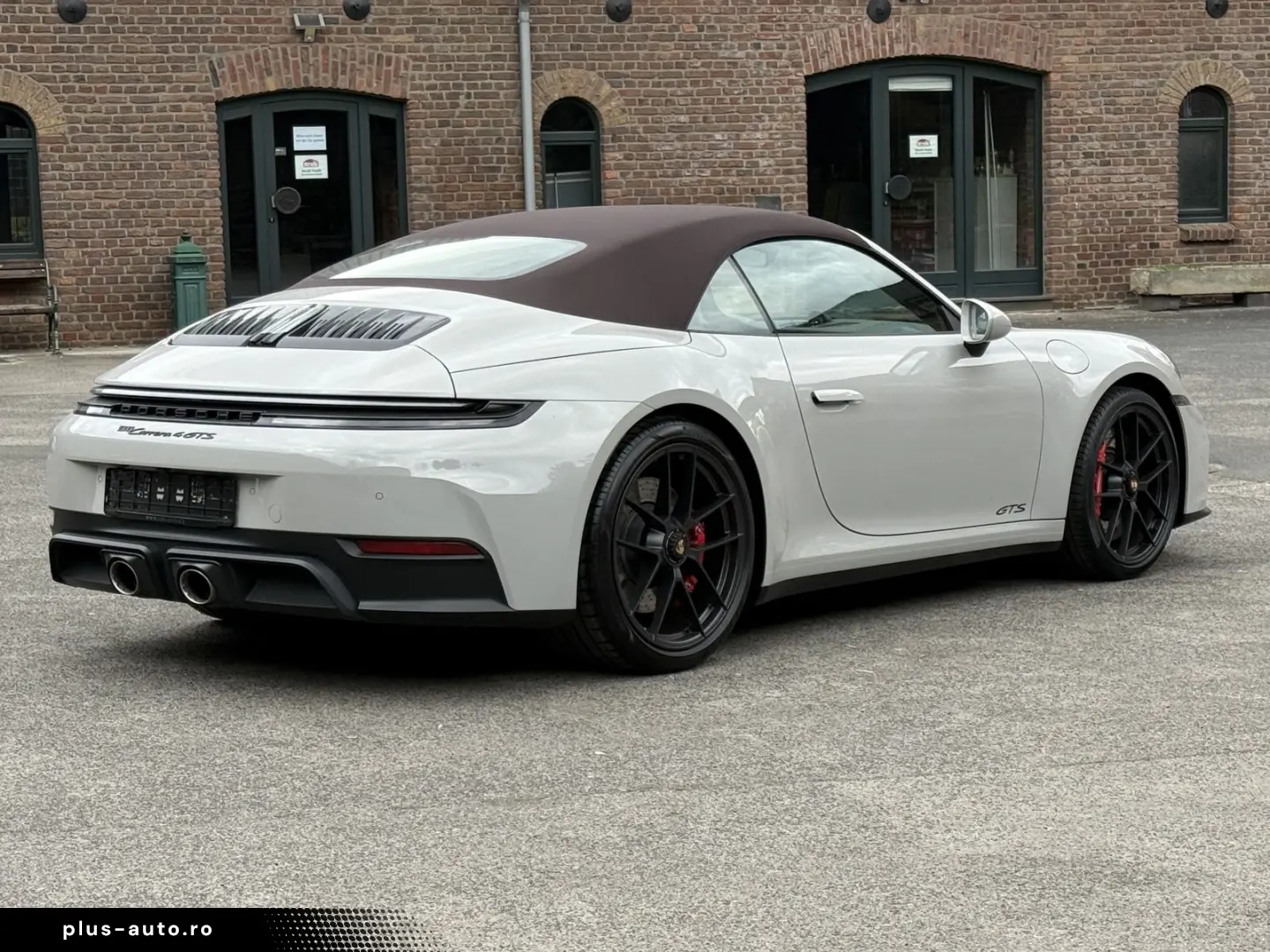 PORSCHE 992 911 Carrera 4 GTS T-Hybrid Cabriolet INNODRI