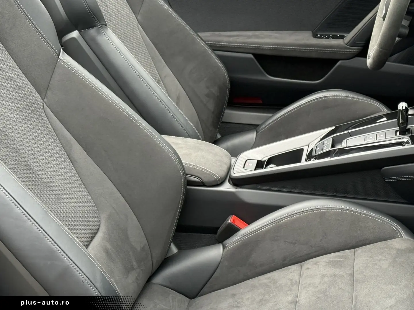 PORSCHE 992 911 Carrera 4 GTS T-Hybrid Cabriolet INNODRI