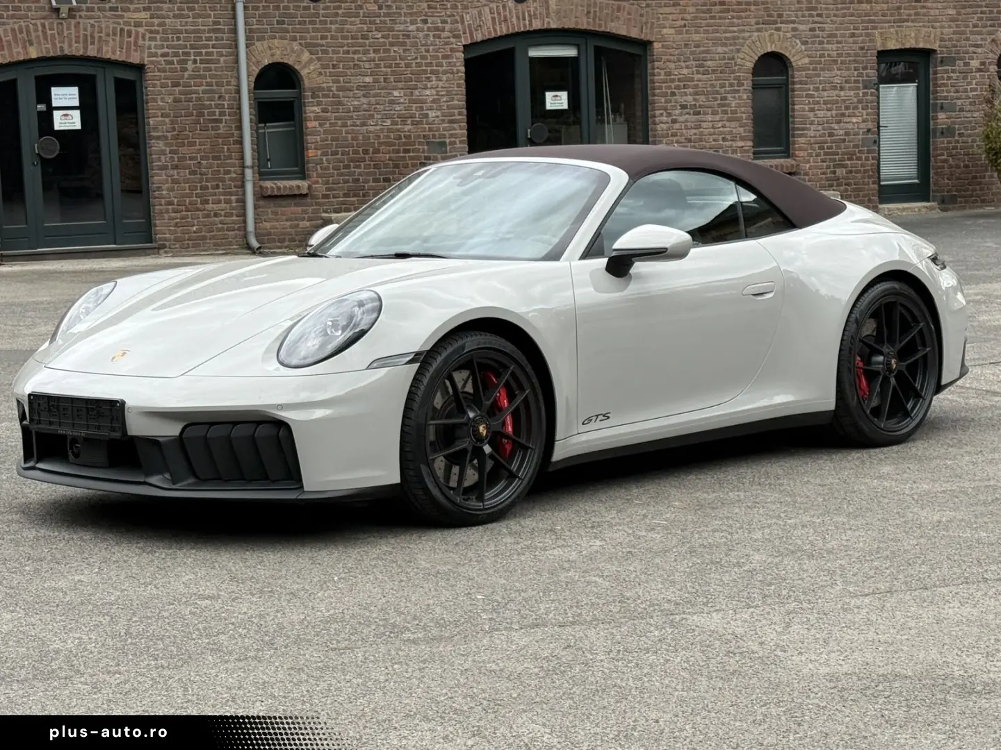 PORSCHE 992 911 Carrera 4 GTS T-Hybrid Cabriolet INNODRI