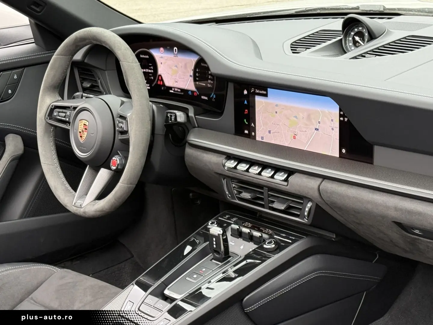 PORSCHE 992 911 Carrera 4 GTS T-Hybrid Cabriolet INNODRI