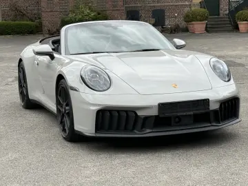 PORSCHE 992 911 Carrera 4 GTS T-Hybrid Cabriolet INNODRI