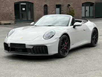 PORSCHE 992 911 Carrera 4 GTS T-Hybrid Cabriolet INNODRI