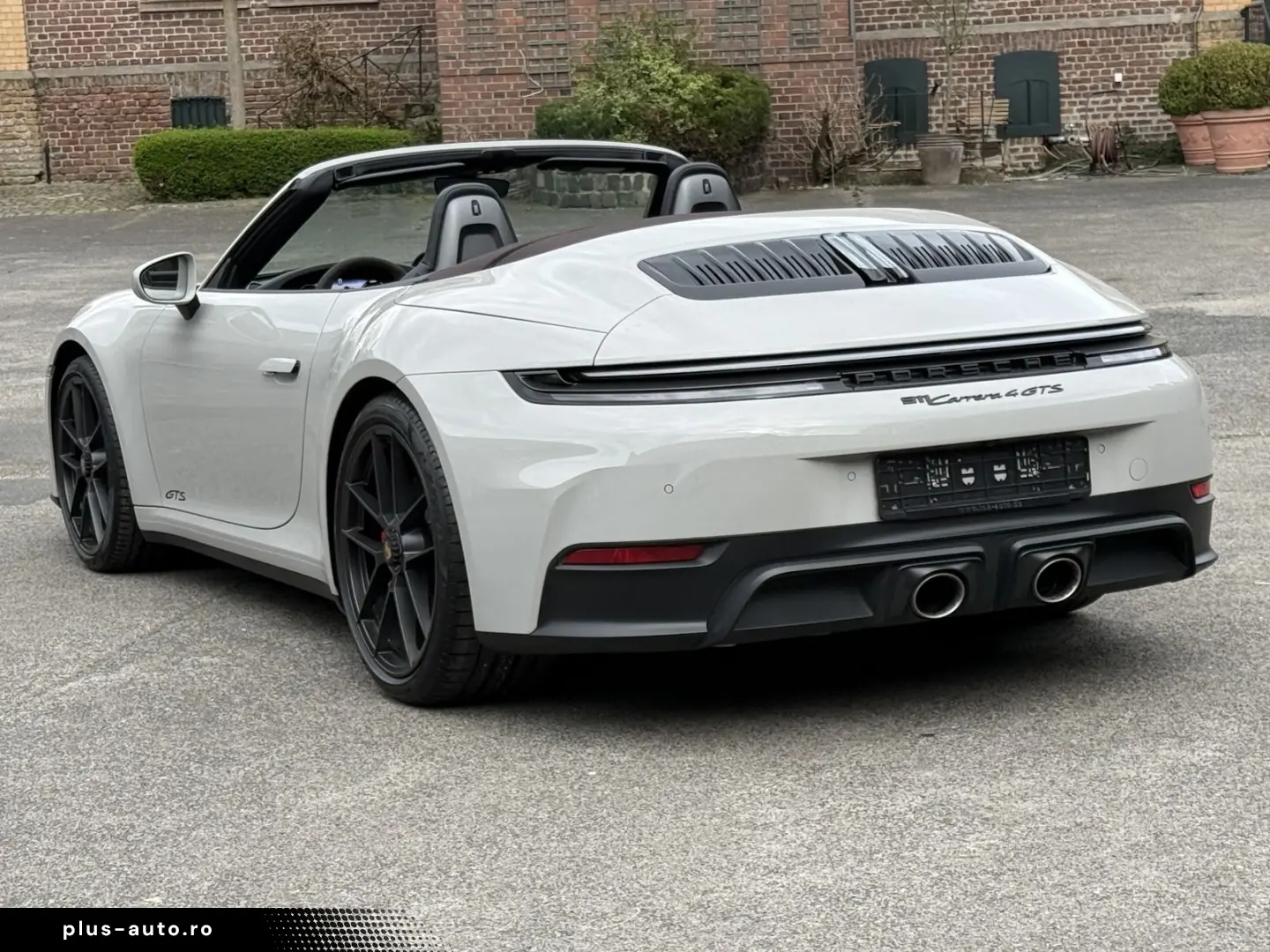 PORSCHE 992 911 Carrera 4 GTS T-Hybrid Cabriolet INNODRI