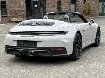 PORSCHE 992 911 Carrera 4 GTS T-Hybrid Cabriolet INNODRI