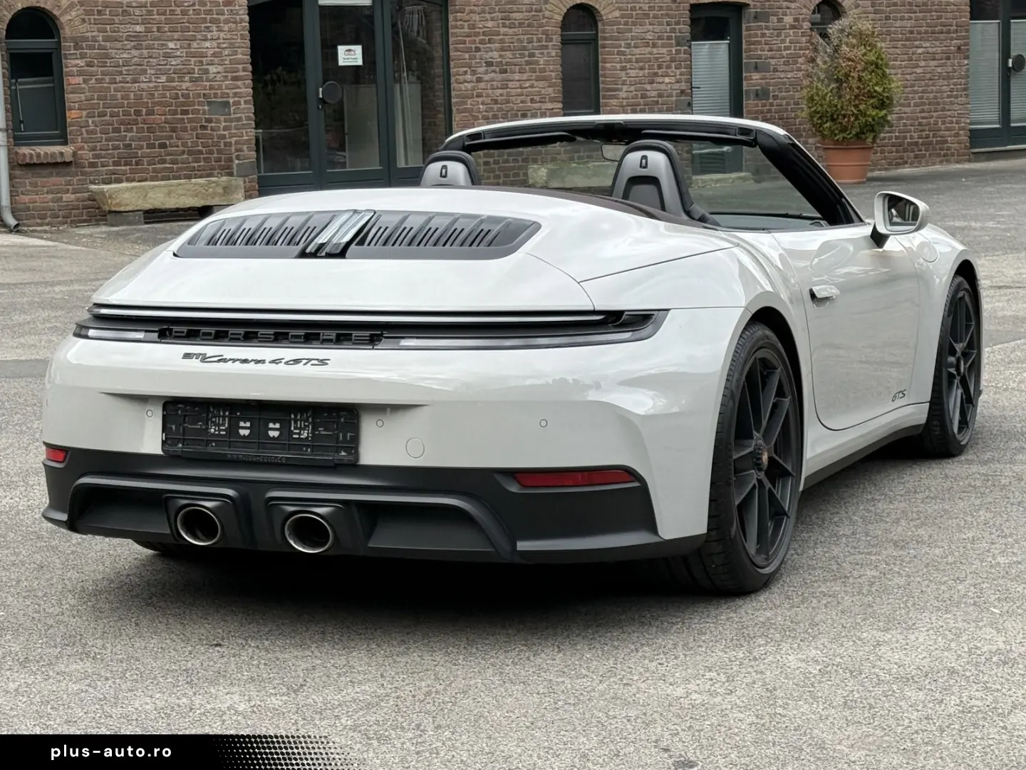 PORSCHE 992 911 Carrera 4 GTS T-Hybrid Cabriolet INNODRI