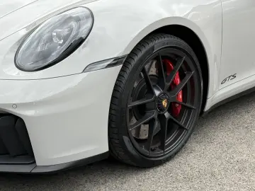 PORSCHE 992 911 Carrera 4 GTS T-Hybrid Cabriolet INNODRI