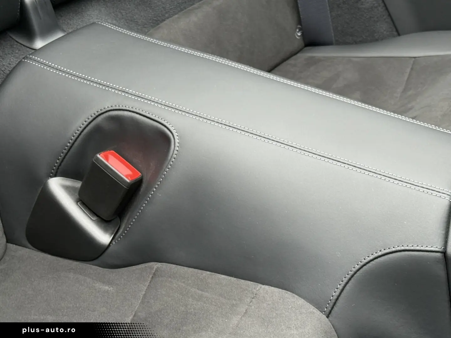 PORSCHE 992 911 Carrera 4 GTS T-Hybrid Cabriolet INNODRI