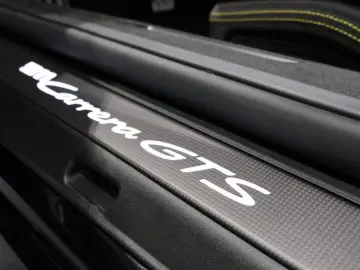 PORSCHE 911 Carrera GTS T-Hybrid PDLS Schiebedach