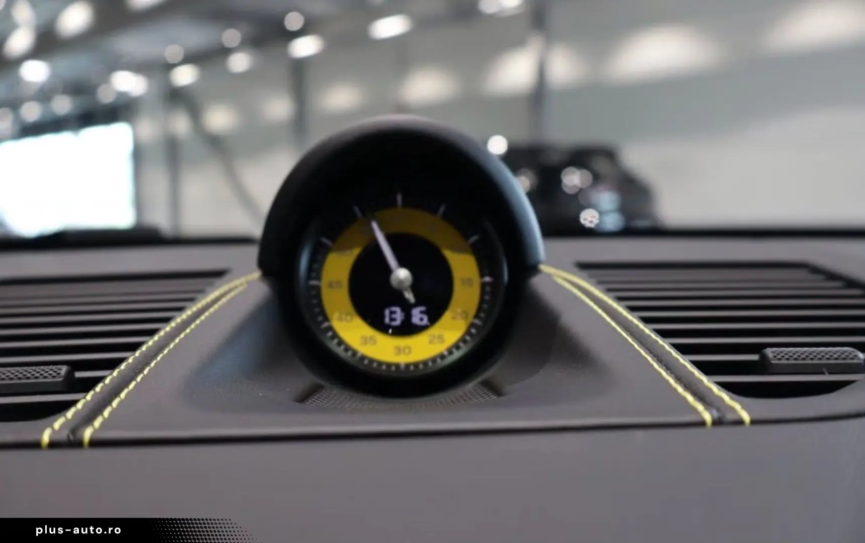 PORSCHE 911 Carrera GTS T-Hybrid PDLS Schiebedach