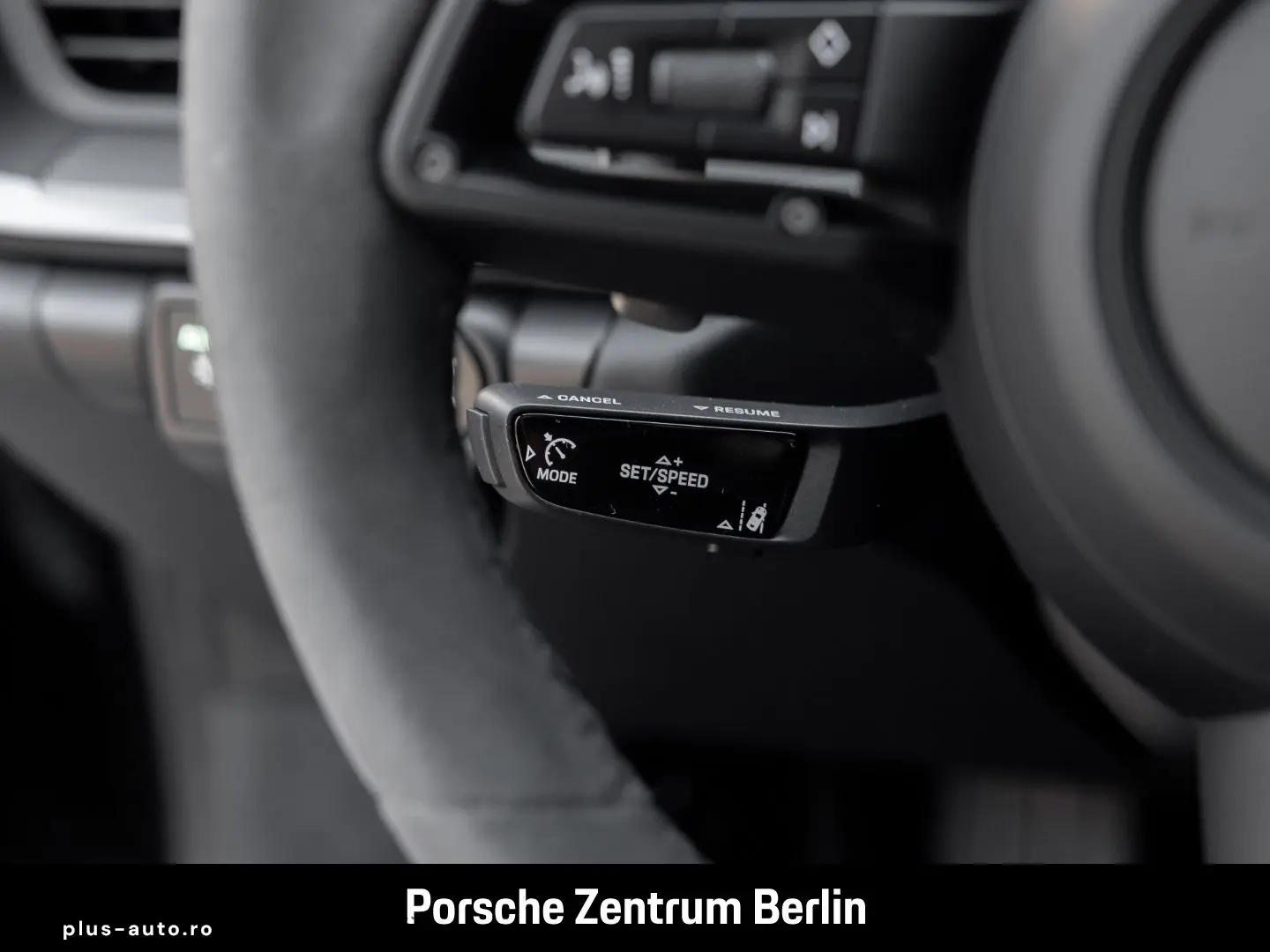 PORSCHE 992 911 Carrera Sportabgas Surround-View BOSE