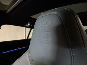 PORSCHE Panamera 4 E-Hybrid   Active Ride   BOSE