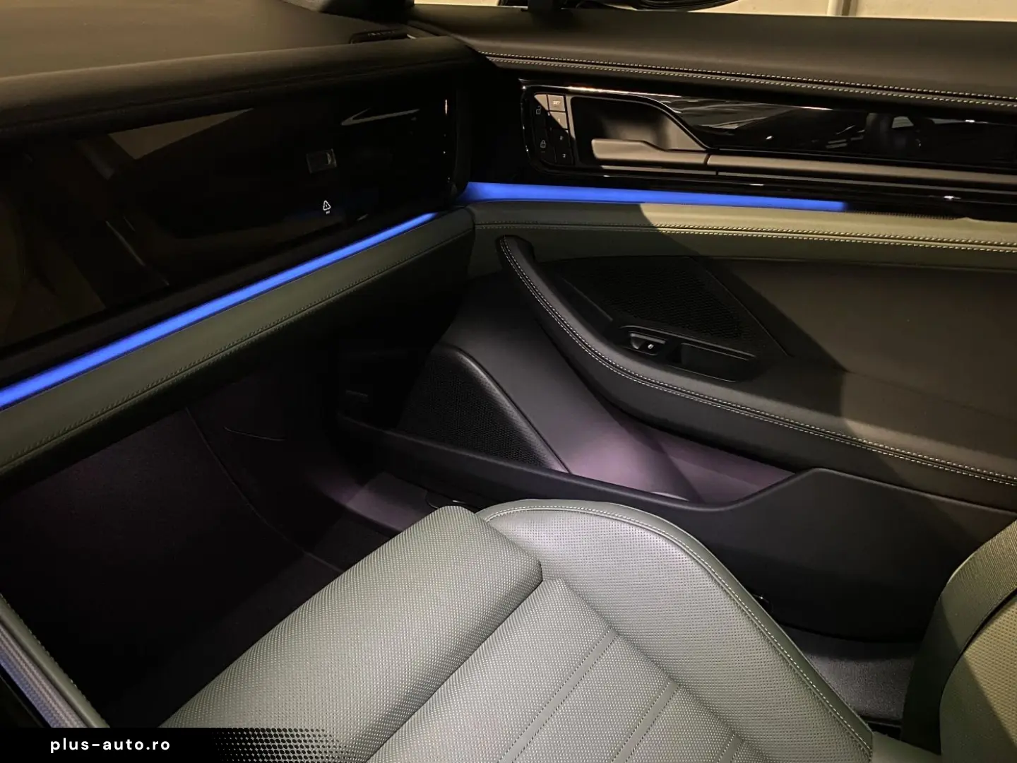 PORSCHE Panamera 4 E-Hybrid   Active Ride   BOSE