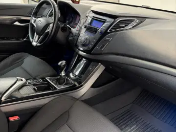 Hyundai I40 Diesel 1.6 2013 Manuala