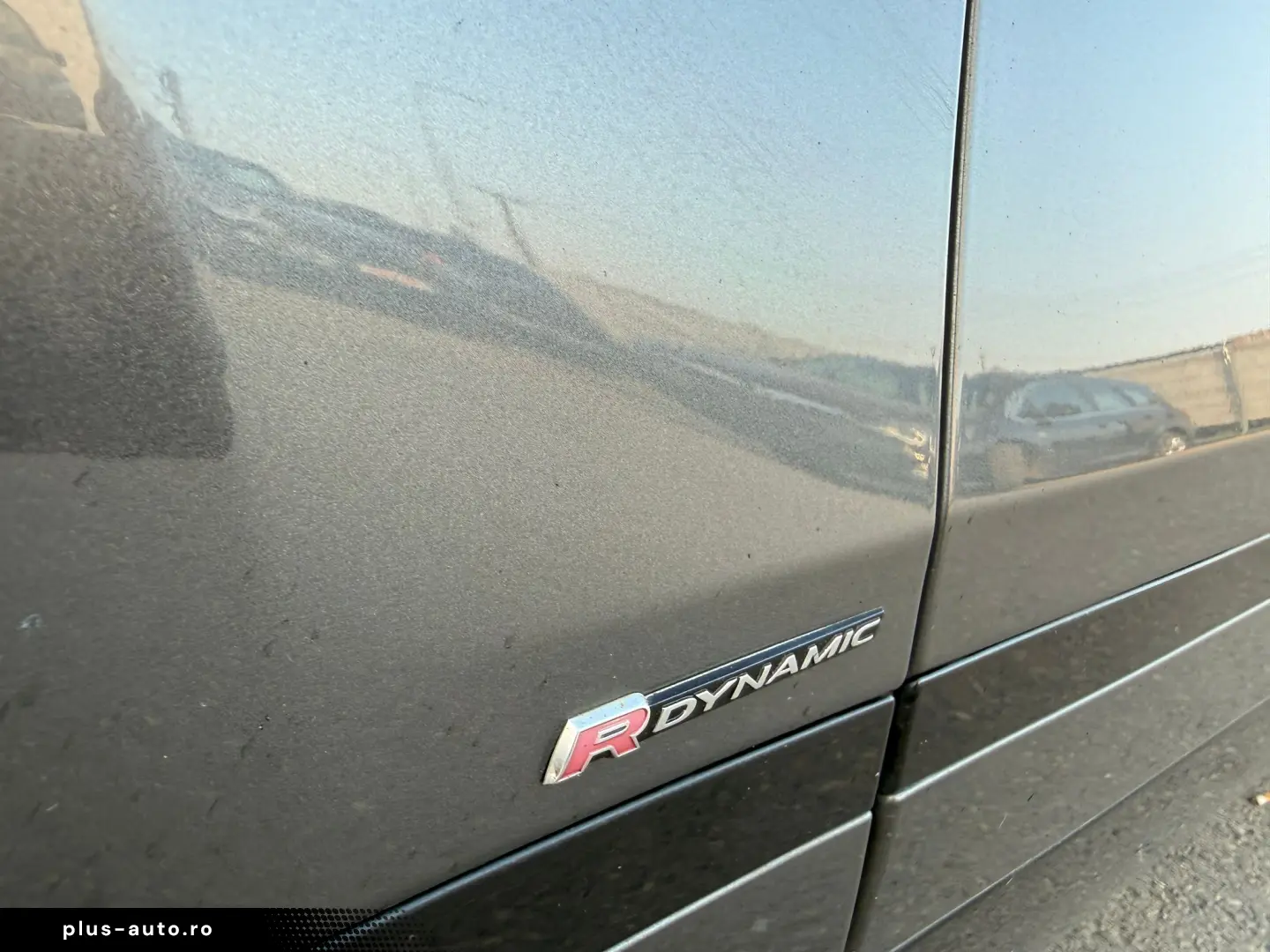 RANGE ROVER VELAR     FIRST EDITION