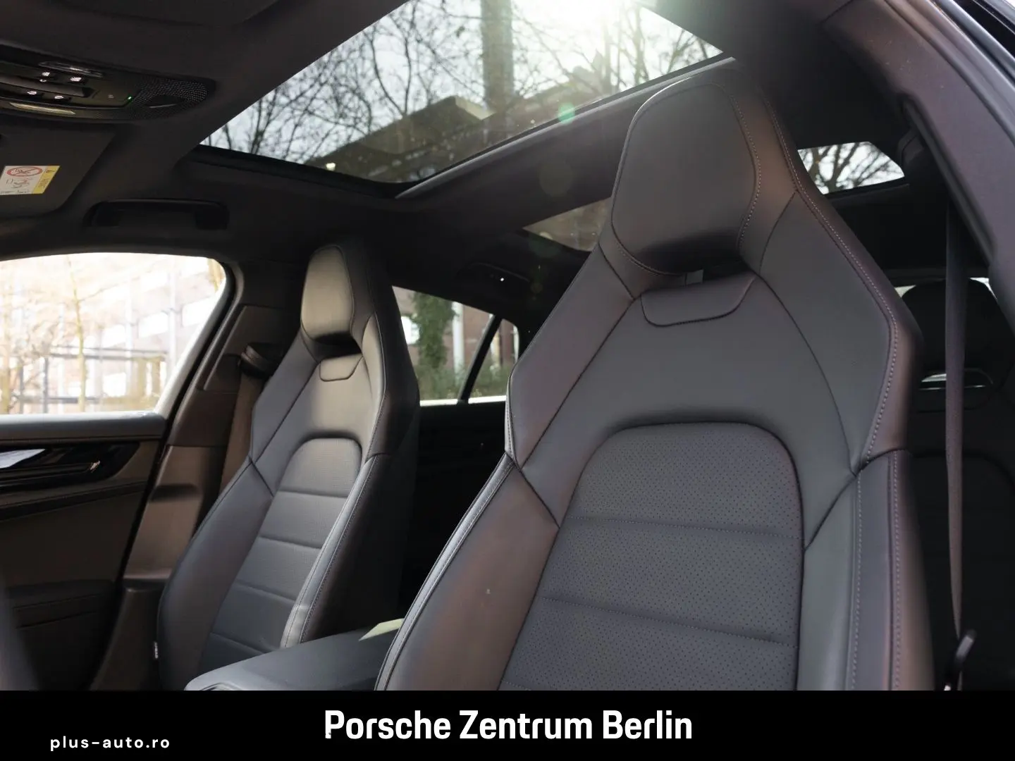 PORSCHE Panamera 4 Surround-View LED-Matrix Panoramadach