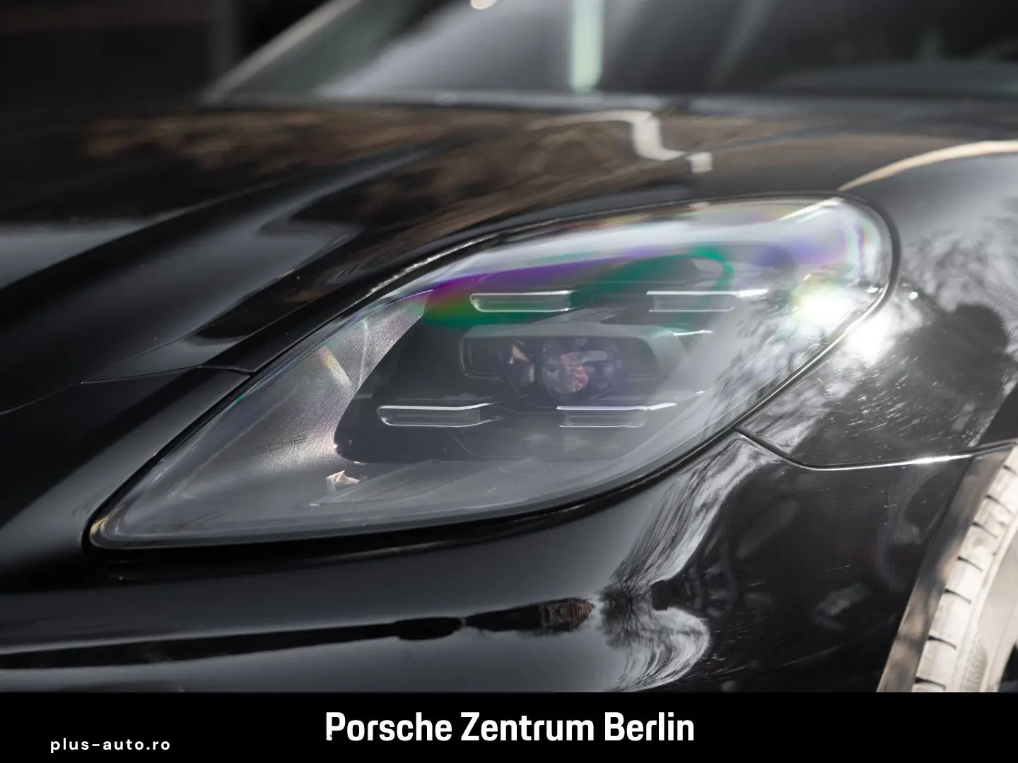 PORSCHE Panamera 4 Surround-View LED-Matrix Panoramadach