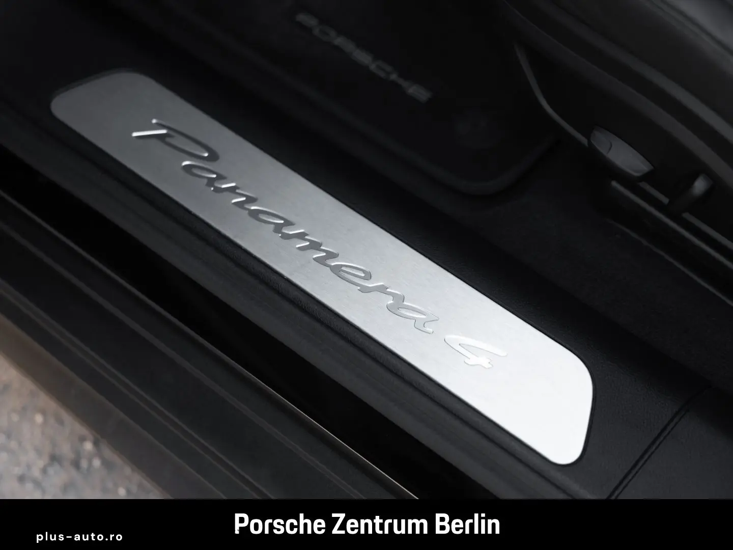 PORSCHE Panamera 4 Surround-View LED-Matrix Panoramadach