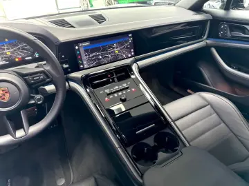 PORSCHE PANAMERA 4 PASM HEAD-UP 360 CAM BOSE MATRIX 19