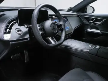 MERCEDES-BENZ E 200 AMG Line Advanced Plus Night Digital 360