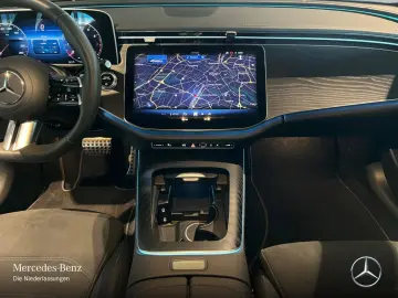 MERCEDES-BENZ E 200 AMG Advanced AHK NIGHT 20  DISTRONIC KEY