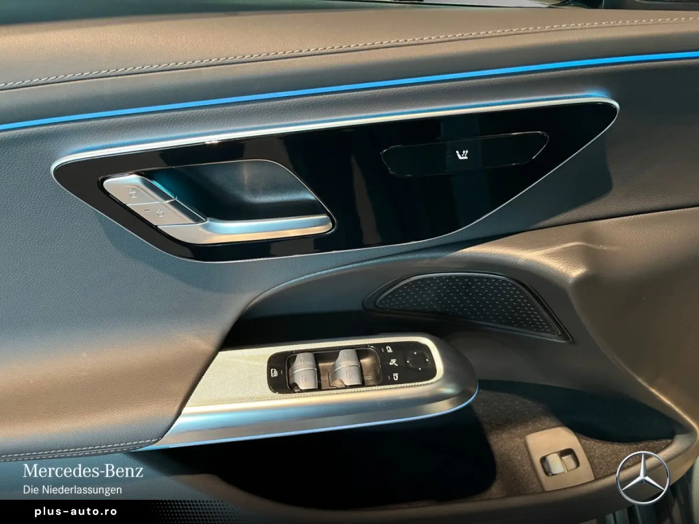 MERCEDES-BENZ E 200 AMG Advanced AHK NIGHT 20  DISTRONIC KEY