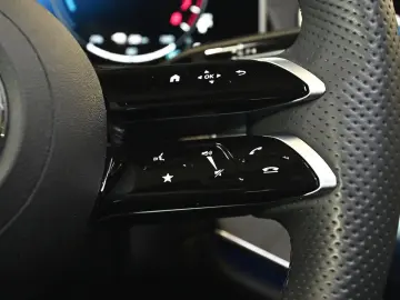 MERCEDES-BENZ E 300 e AMG Sport Premium Distr. LED N&hellip;