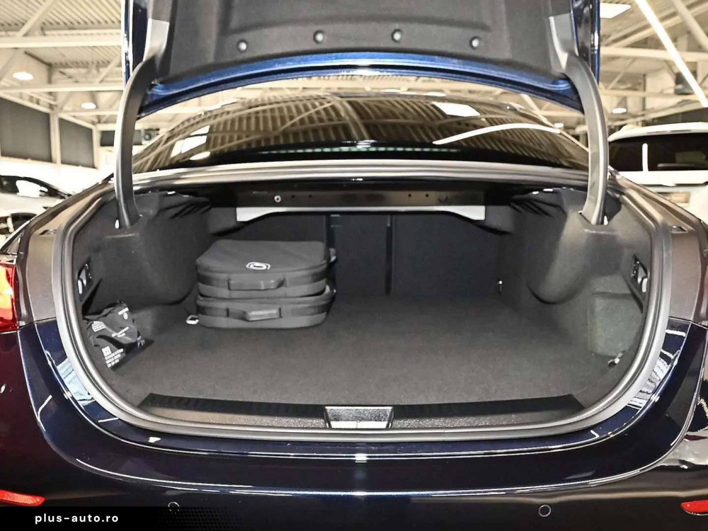 MERCEDES-BENZ E 300 e AMG Sport Premium Distr. LED N&hellip;