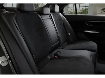 MERCEDES-BENZ E 200 AMG-Sport LED 360 Pano Night Tot&hellip;