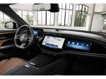 MERCEDES-BENZ E 220 d AMG-ADVANCED SUPERSCREEN NIGHT KAMERA