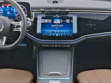 MERCEDES-BENZ E 220 d AMG-ADV SUPERSCREEN STANDHEIZ &hellip;