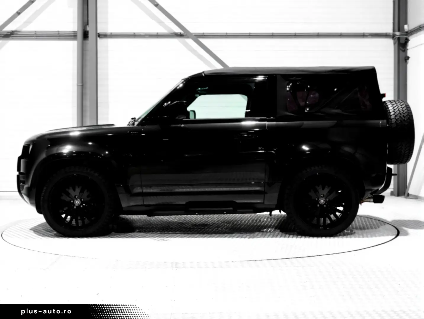 Land Rover Defender 90 Valiance Convertible 5.0 V8 HERITAGE